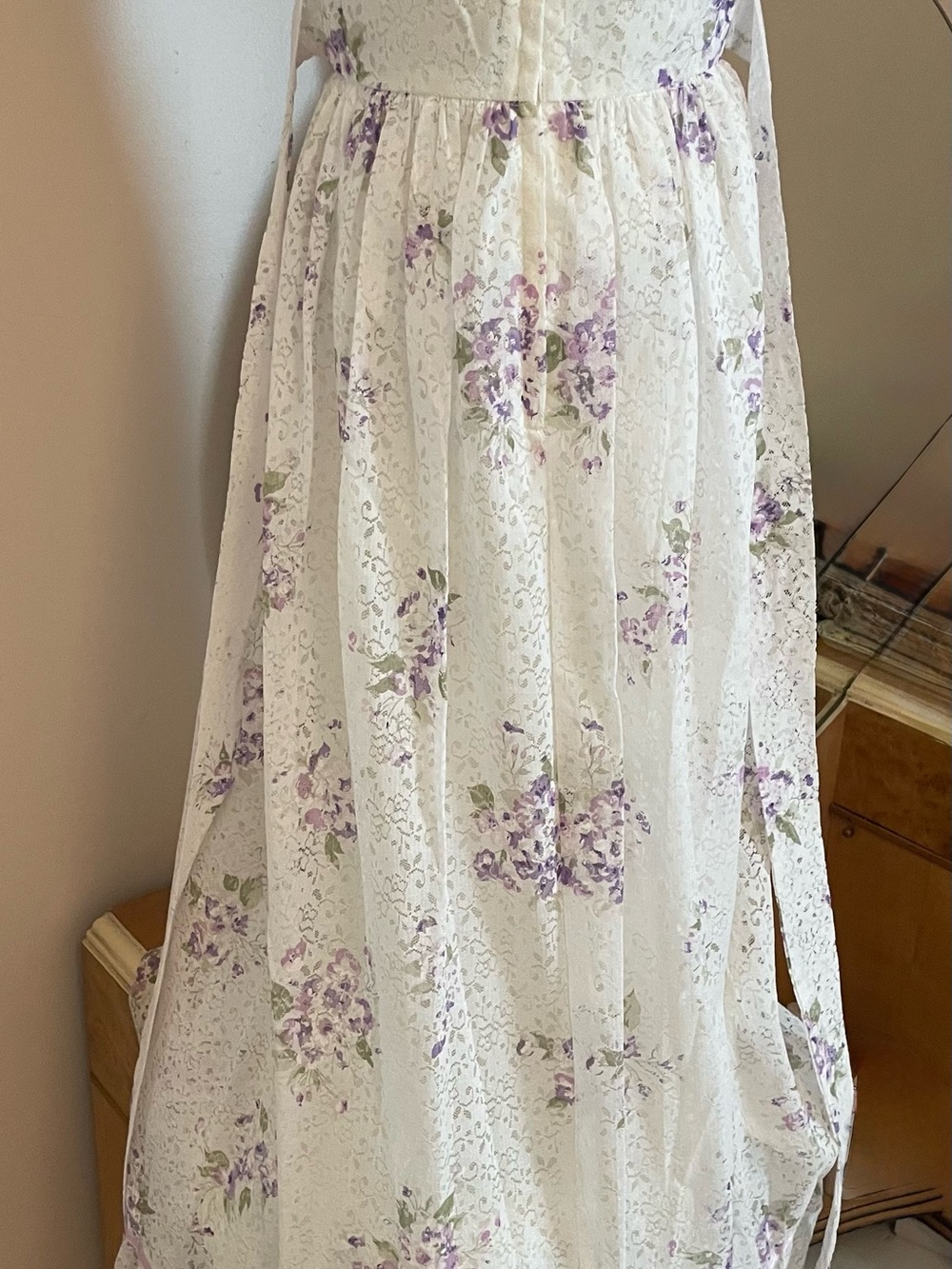 Vintage 1970s Lavender and White Lace Floral Maxi Garden Party Bridesmaid Dress - Picture 7 of 11